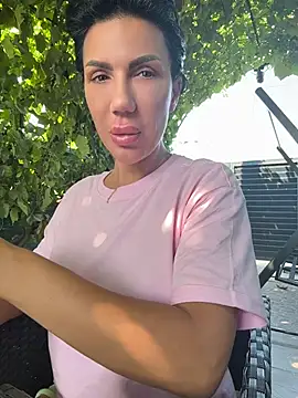 Missolevelvet online show from July 27, 1:30 pm