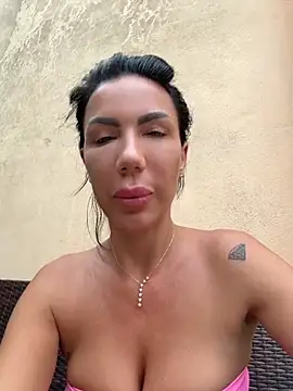 Missolevelvet online show from July 20, 10:39 am