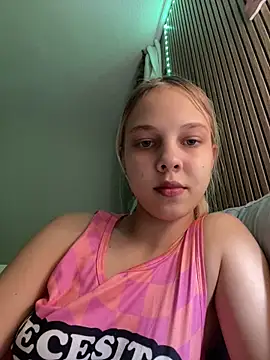 bellezza0 online show from February 2, 12:31 am