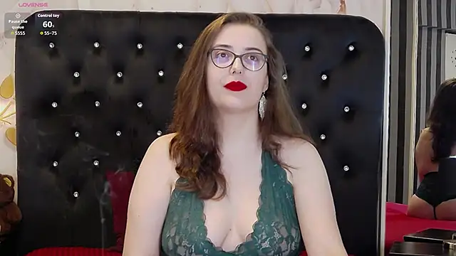 JulieAnnX online show from June 14, 4:46 am