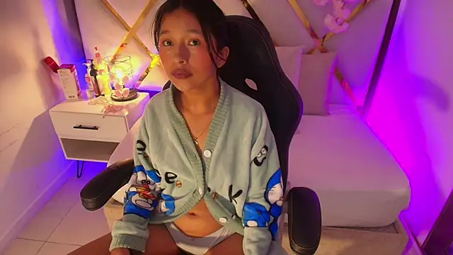 Real virgin Pussy online show from June 25, 11:23 am