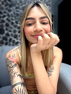 SweetTroubleXXX online show from March 9, 1:14 pm