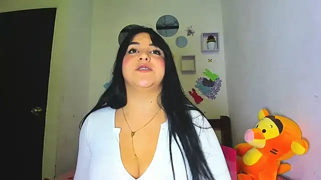 Penelopeflame18 online show from May 2, 12:36 am