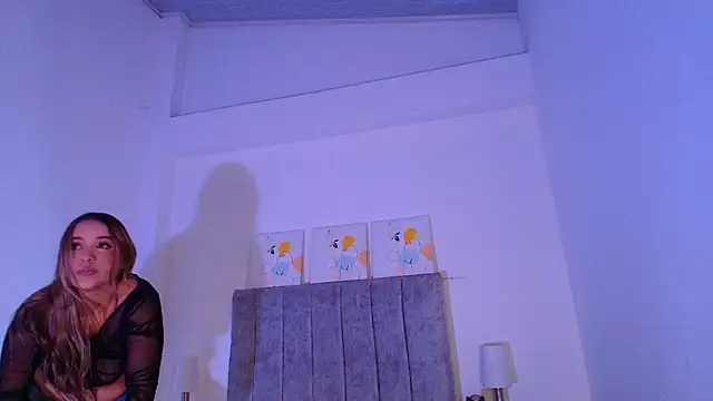 Lucy Carson  online show from May 11, 3:41 am