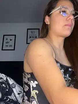 Pretty  Milf online show from June 7, 10:00 am