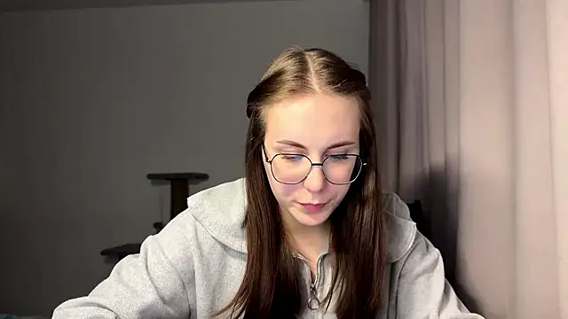 JanelleCourville online show from March 7, 4:14 pm