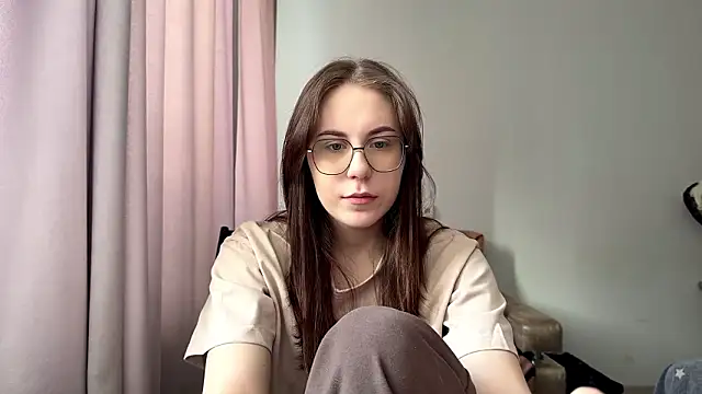 JanelleCourville online show from March 9, 8:17 am