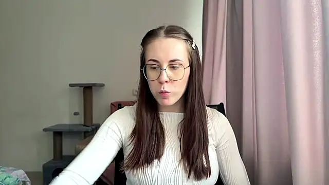 JanelleCourville online show from March 19, 11:14 am