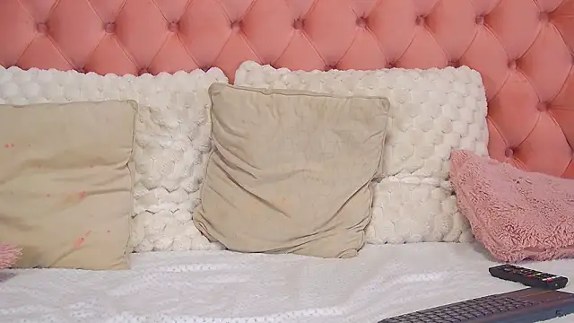 SerenaWatson online show from March 14, 6:03 am