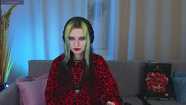 ToxicKittyy online show from March 13, 9:49 pm