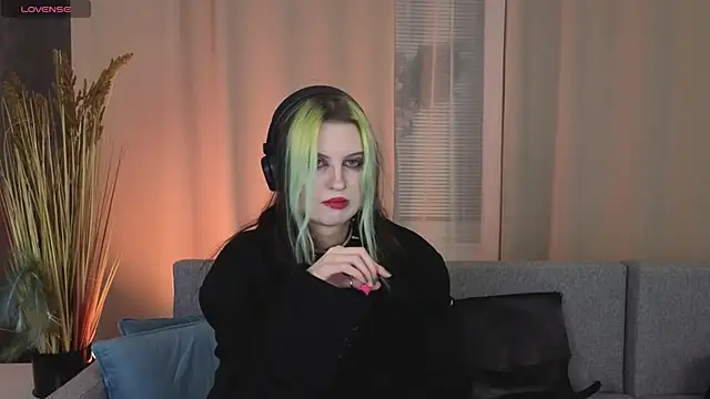 ToxicKittyy online show from March 15, 10:01 pm