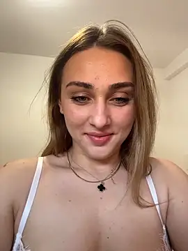 OrianaNorth online show from June 11, 2:25 pm