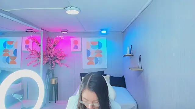 Veronica miiller online show from June 15, 7:03 pm