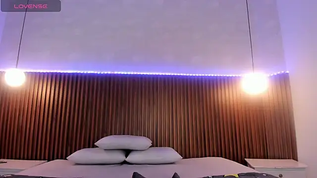 valeria becket online show from February 10, 12:30 pm