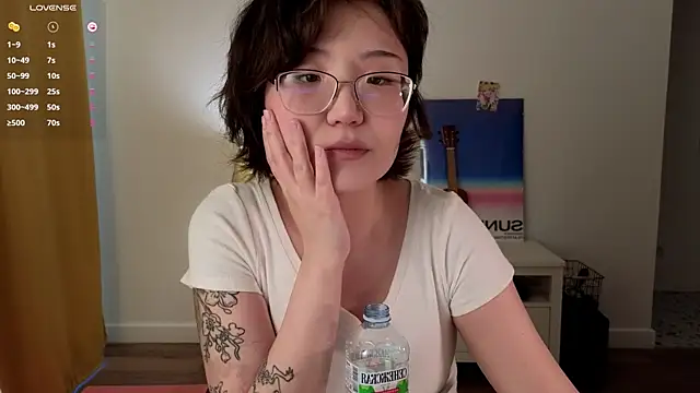 nullgirl online show from July 18, 2:48 am