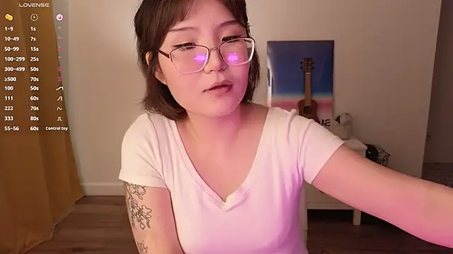 nullgirl online show from June 22, 2:16 am