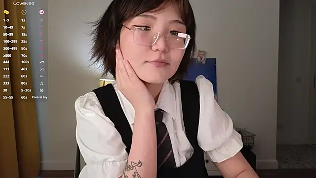 nullgirl online show from August 4, 3:12 am