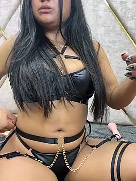 valenlopezz  online show from July 5, 4:19 am