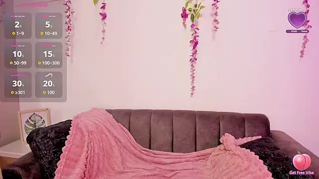 chloe peach  online show from June 17, 1:01 pm