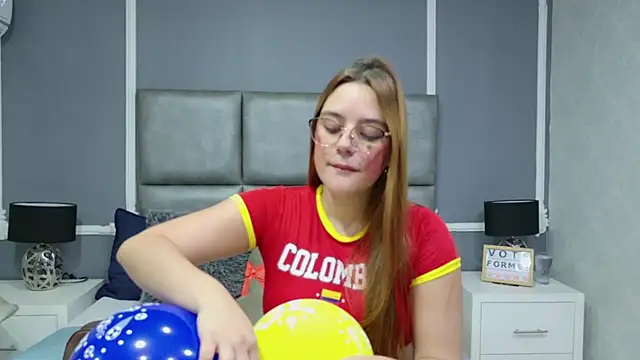 HaileyTims online show from June 23, 11:19 am