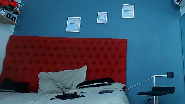 sofia laverde online show from February 23, 7:02 pm