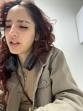 elodie rouge online show from July 2, 11:38 am