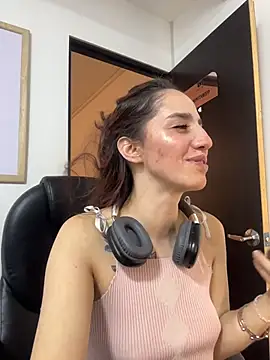 elodie rouge online show from July 28, 4:39 pm