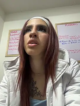 elodie rouge online show from April 29, 5:30 pm