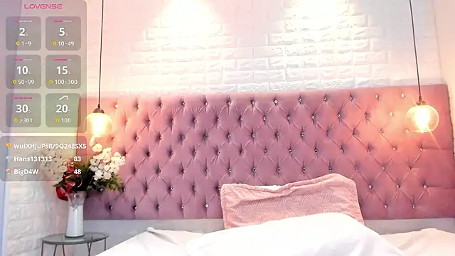 nela moretti online show from March 14, 7:48 pm