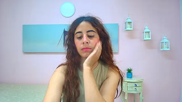 scarlett clyde online show from June 15, 1:44 pm
