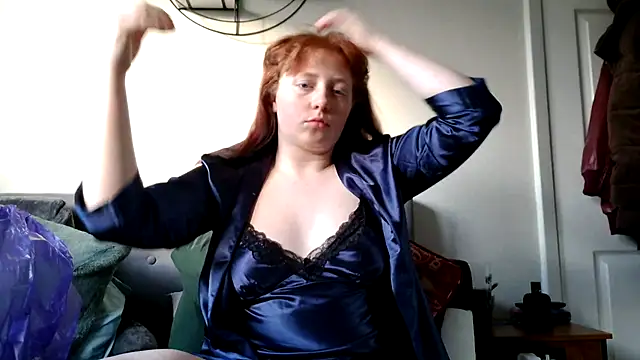 snowcrimson online show from February 27, 4:18 pm