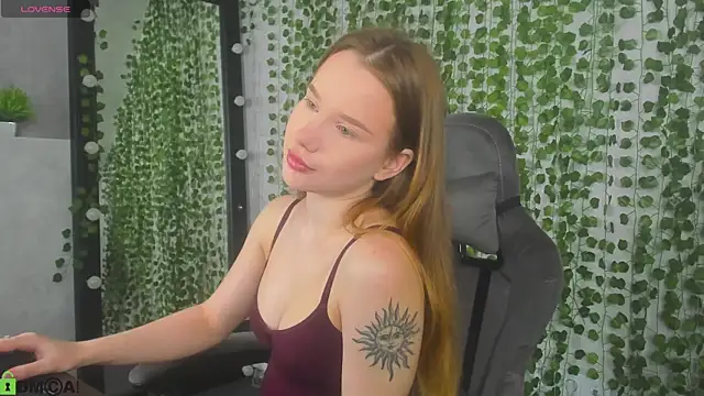 Nicole Vasquez online show from July 27, 1:13 am