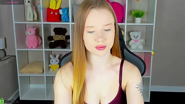 Nicole Vasquez online show from July 12, 1:17 am