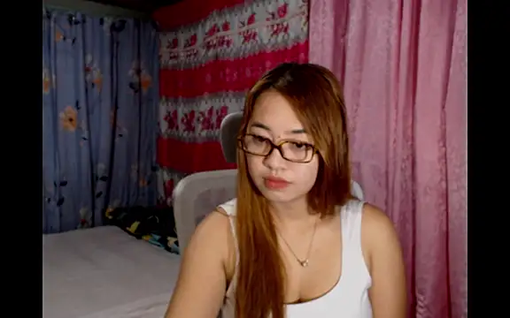 pinay mayahiga online show from July 16, 4:55 pm