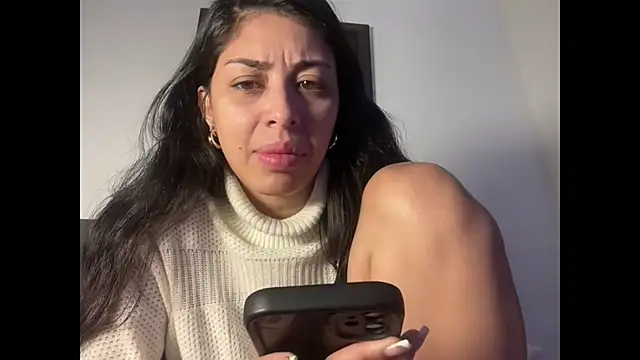 AbrilSantosxo online show from April 14, 2:39 pm