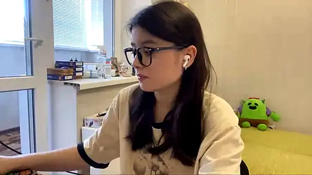 SaintMari online show from June 16, 2:18 pm