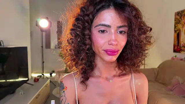 AyanaLys online show from August 4, 8:15 pm