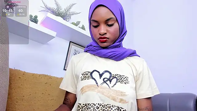Amira Alzahra online show from June 15, 5:35 pm