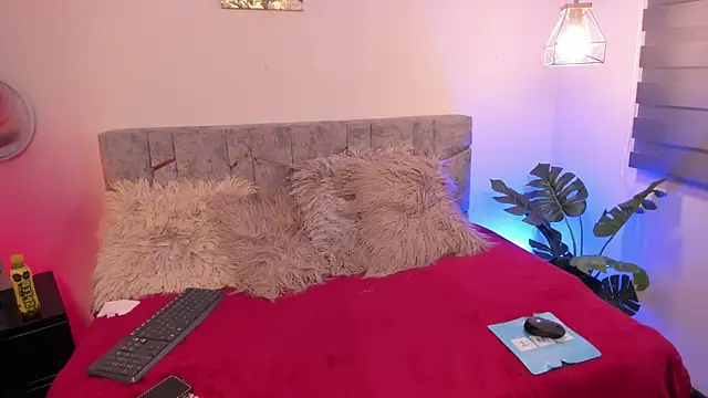 im sabrina cute online show from June 12, 3:03 am
