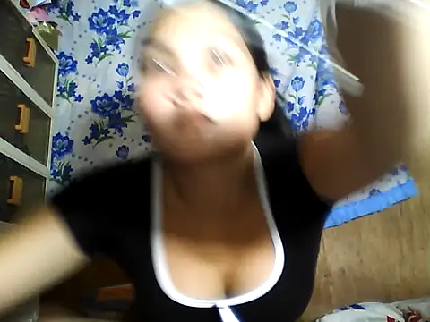 PinaySkinnyJust18 online show from June 15, 5:07 am