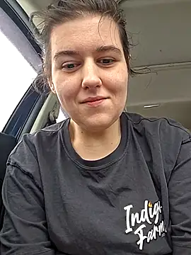 Ashlovescannabis online show from February 7, 4:00 pm