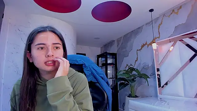 Qetsyah tf online show from February 9, 2:41 pm