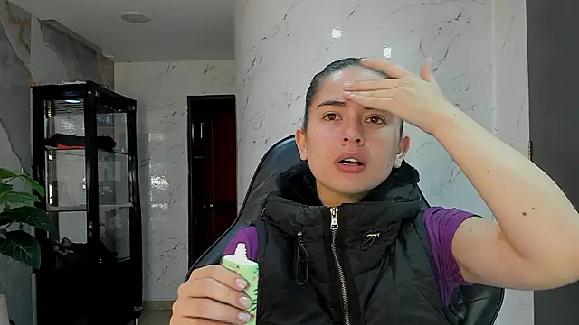 Qetsyah tf online show from February 7, 2:10 pm