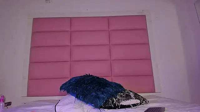 Catalinna 03 online show from February 13, 1:02 pm