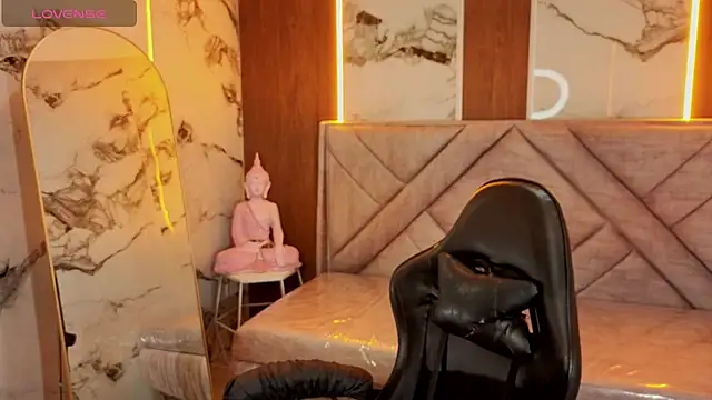 Melisa v online show from July 4, 8:38 pm