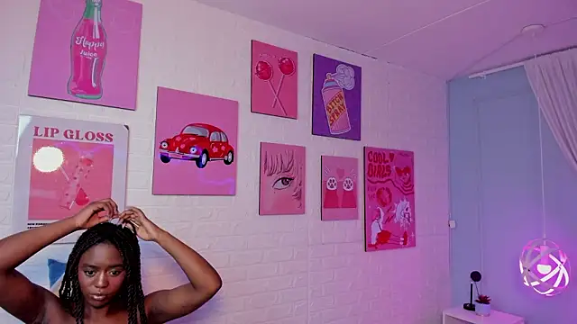 naomi campell online show from March 12, 8:11 pm