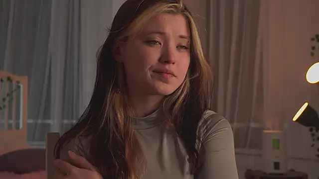 EleniRoeber online show from March 16, 5:28 pm