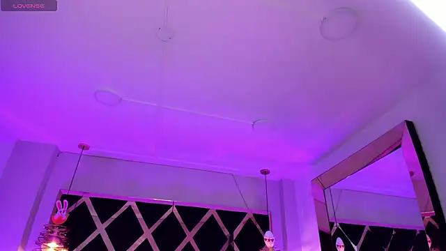Lucia 24x online show from May 1, 1:14 pm