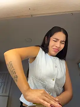 JuliaaVega online show from July 17, 12:53 pm