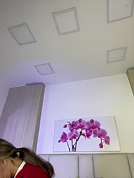 JuliaColemann online show from June 7, 12:12 pm